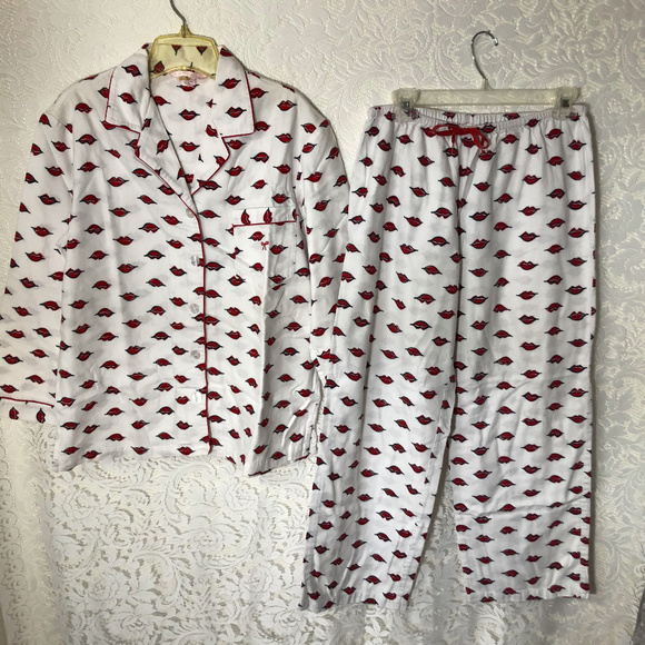 Victoria's Secret Other - Victoria's Secret 2pc Red Lips Sleepover Pajamas